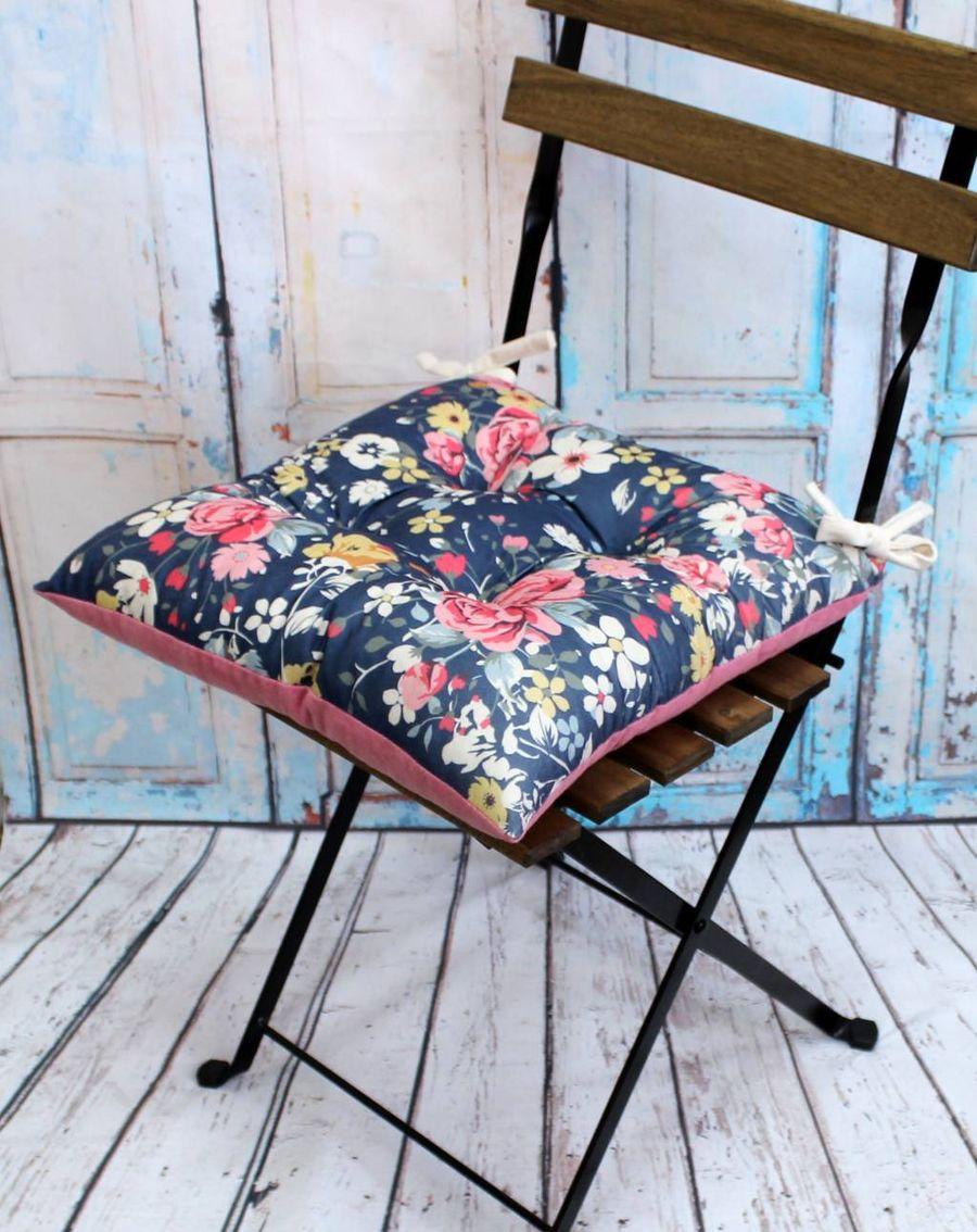 Подушка для сиденья MIX. ЦВЕТЫ НА СИНЕМ 42x42. Каталог Матекс Подушка для сиденья MIX. ЦВЕТЫ НА СИНЕМ 42x42. Каталог Матекс