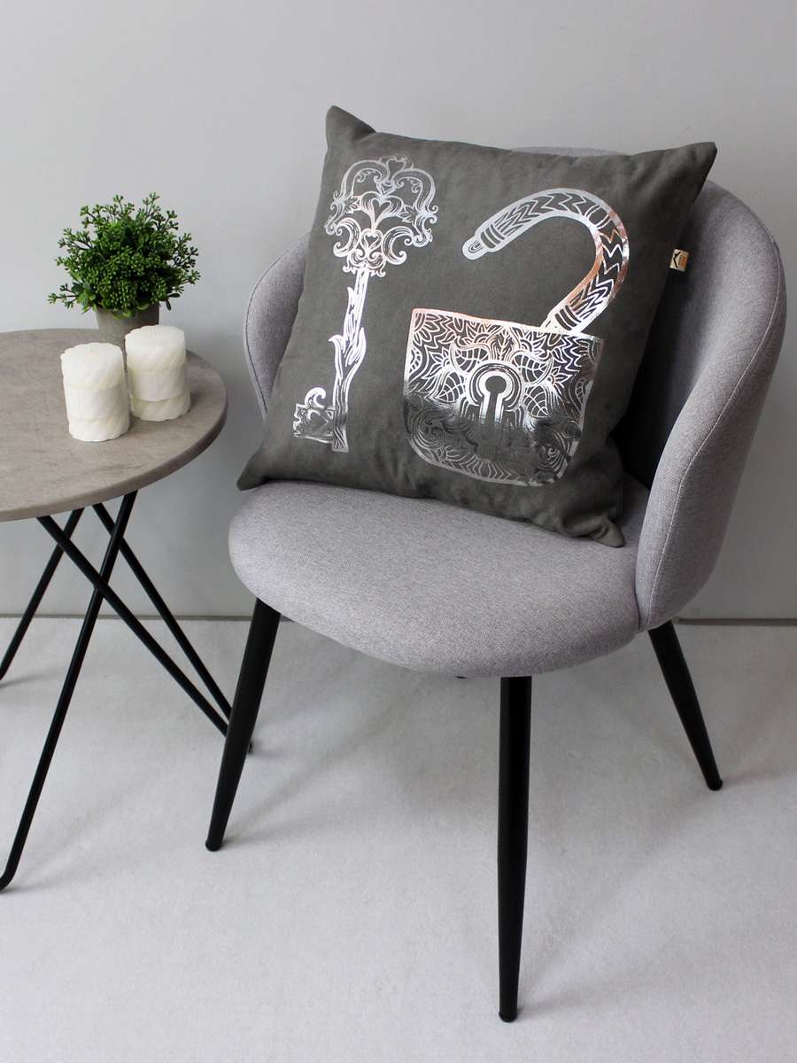 Подушка декоративная LUXURY. КЛЮЧ И ЗАМОК 47x47x15. Каталог Матекс