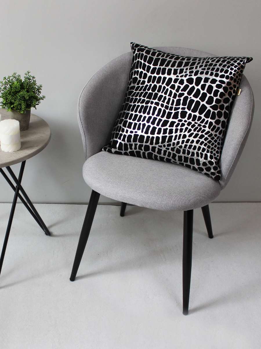 Подушка декоративная LUXURY. КРОКОДИЛ 45x45. Каталог Матекс Подушка декоративная LUXURY. КРОКОДИЛ 45x45. Каталог Матекс