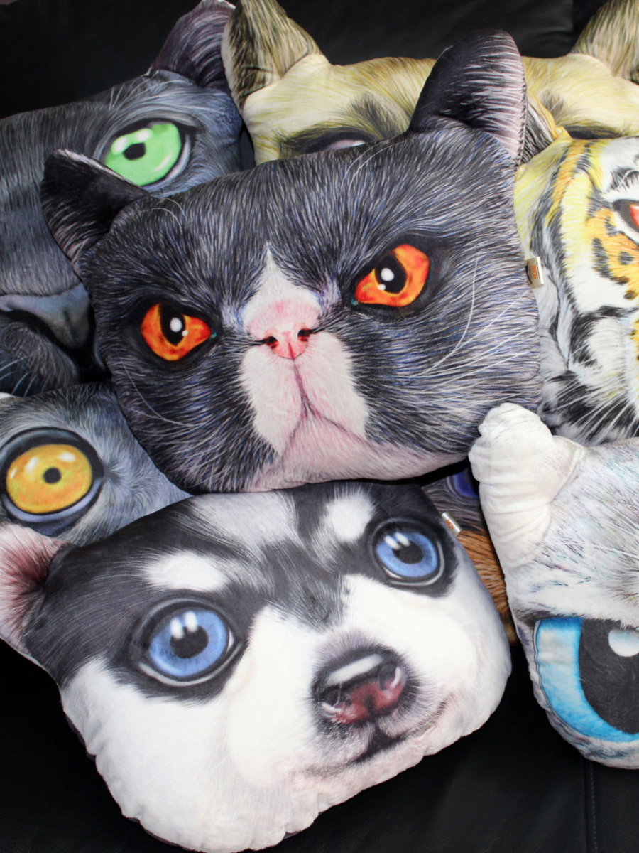 Подушка декоративная ANIMALS. КОТ ЖЕЛТЫЕ ГЛАЗА 41x38. Каталог Матекс
