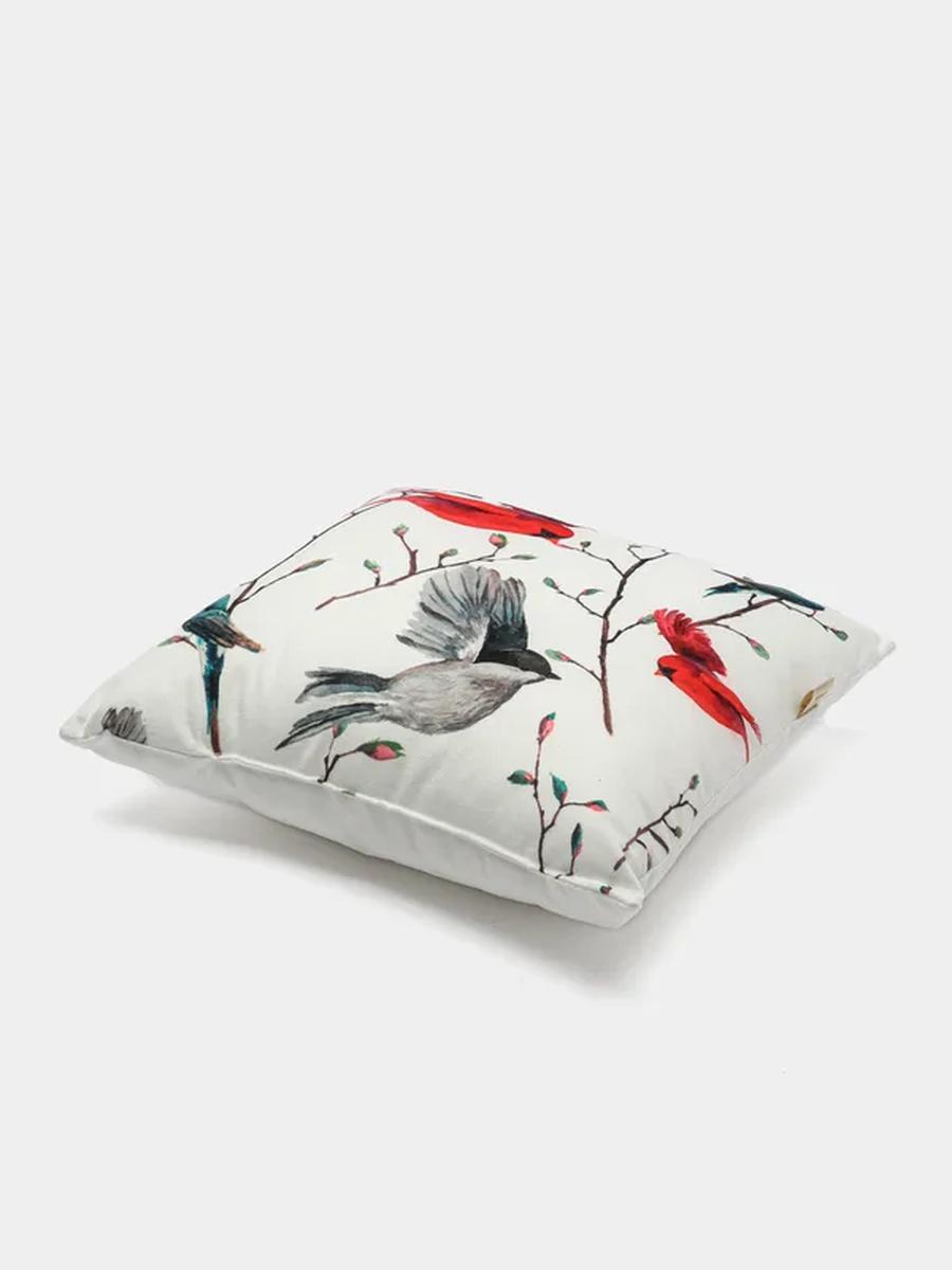 Подушка декоративная FANTASY. КРАСНЫЕ И СЕРЫЕ ПТИЦЫ 33x33. Каталог Матекс Подушка декоративная FANTASY. КРАСНЫЕ И СЕРЫЕ ПТИЦЫ 33x33. Каталог Матекс