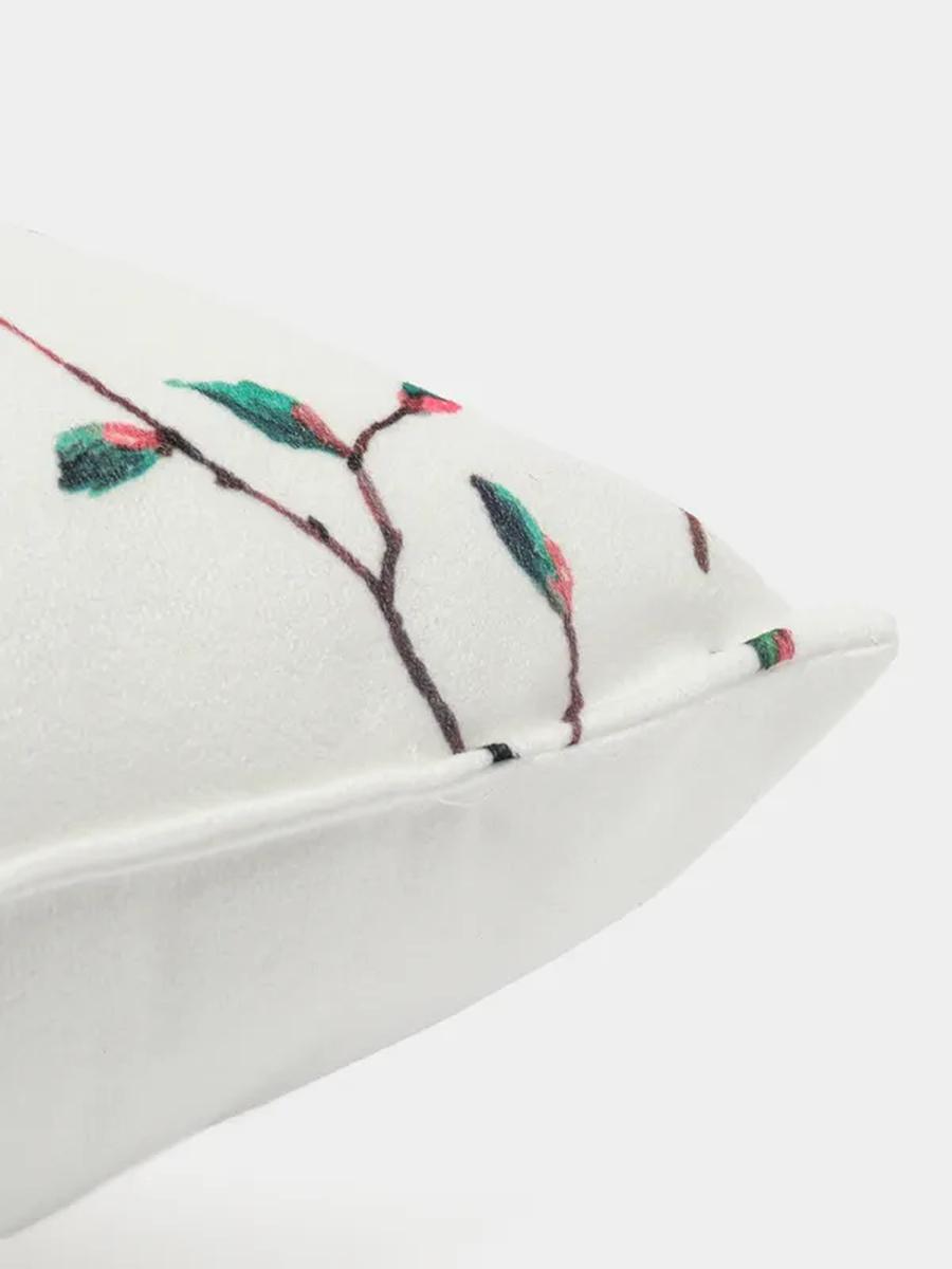 Подушка декоративная FANTASY. КРАСНЫЕ И СЕРЫЕ ПТИЦЫ 33x33. Каталог Матекс Подушка декоративная FANTASY. КРАСНЫЕ И СЕРЫЕ ПТИЦЫ 33x33. Каталог Матекс