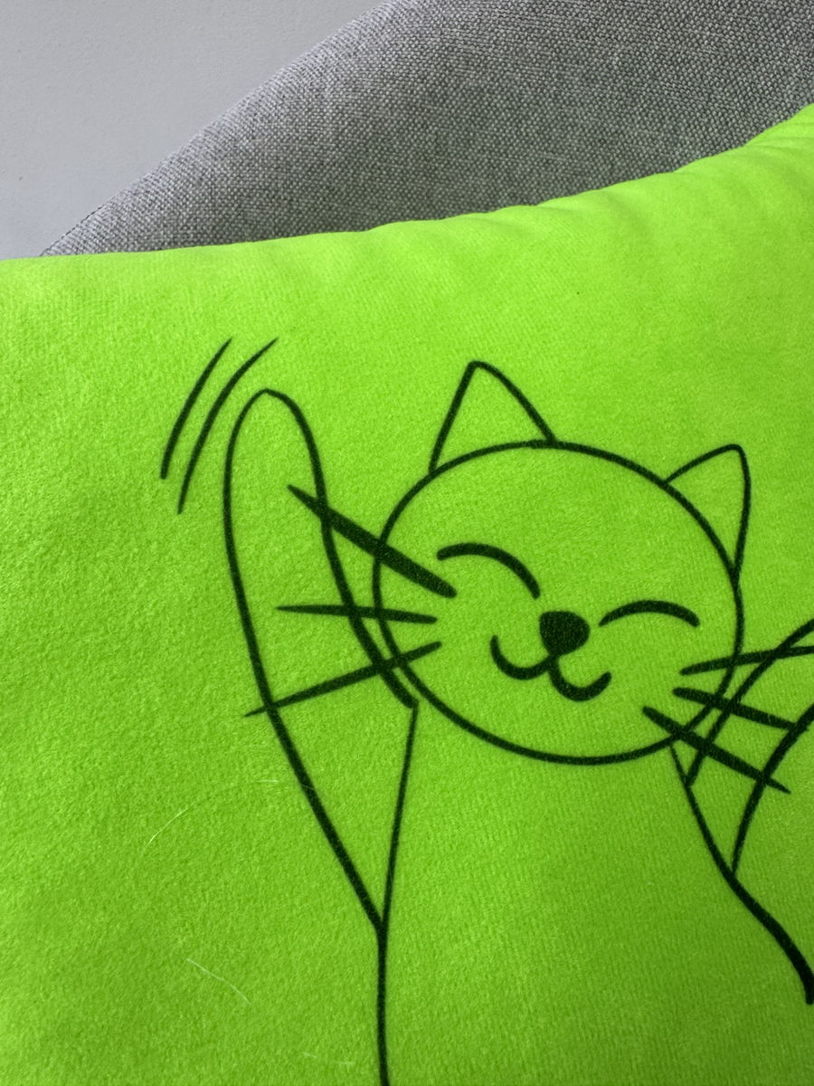 Подушка декоративная MEOW.  35x35. Каталог Матекс