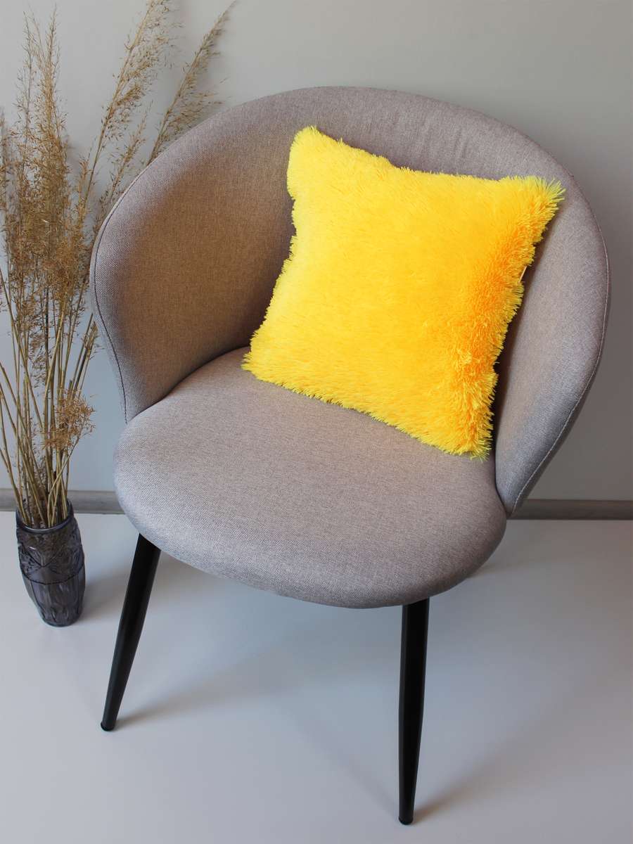 Подушка декоративная PLUSH 35x35 Для дома и офиса