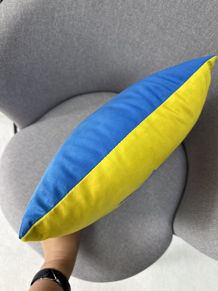 Подушка декоративная KOTOKLISM. ТРИ КОТА 33x33. Каталог Матекс Подушка декоративная KOTOKLISM. ТРИ КОТА 33x33. Каталог Матекс