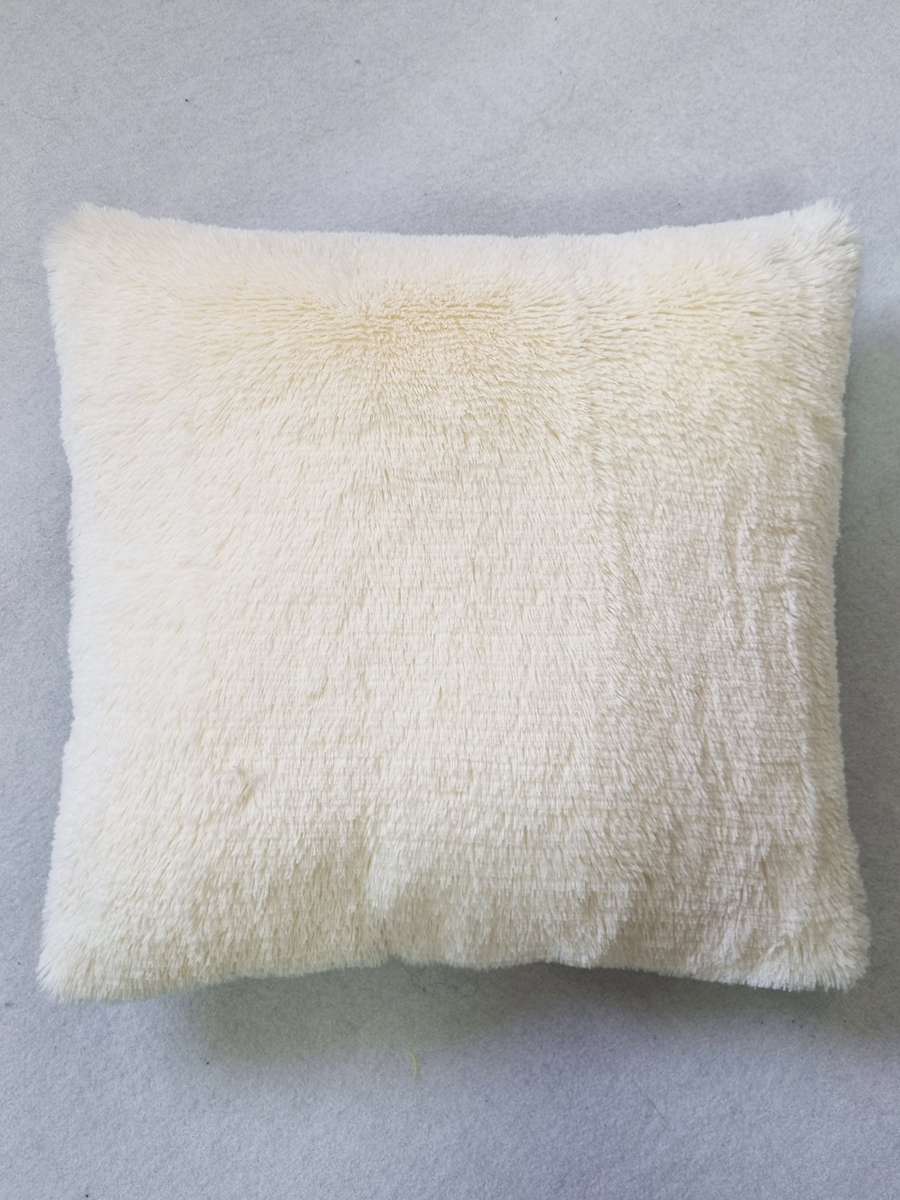 Подушка декоративная PLUSH. 43x43. Каталог Матекс Подушка декоративная PLUSH. 43x43. Каталог Матекс