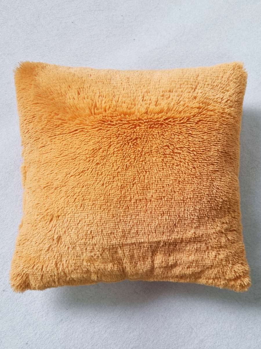 Подушка декоративная PLUSH. 43x43. Каталог Матекс Подушка декоративная PLUSH. 43x43. Каталог Матекс