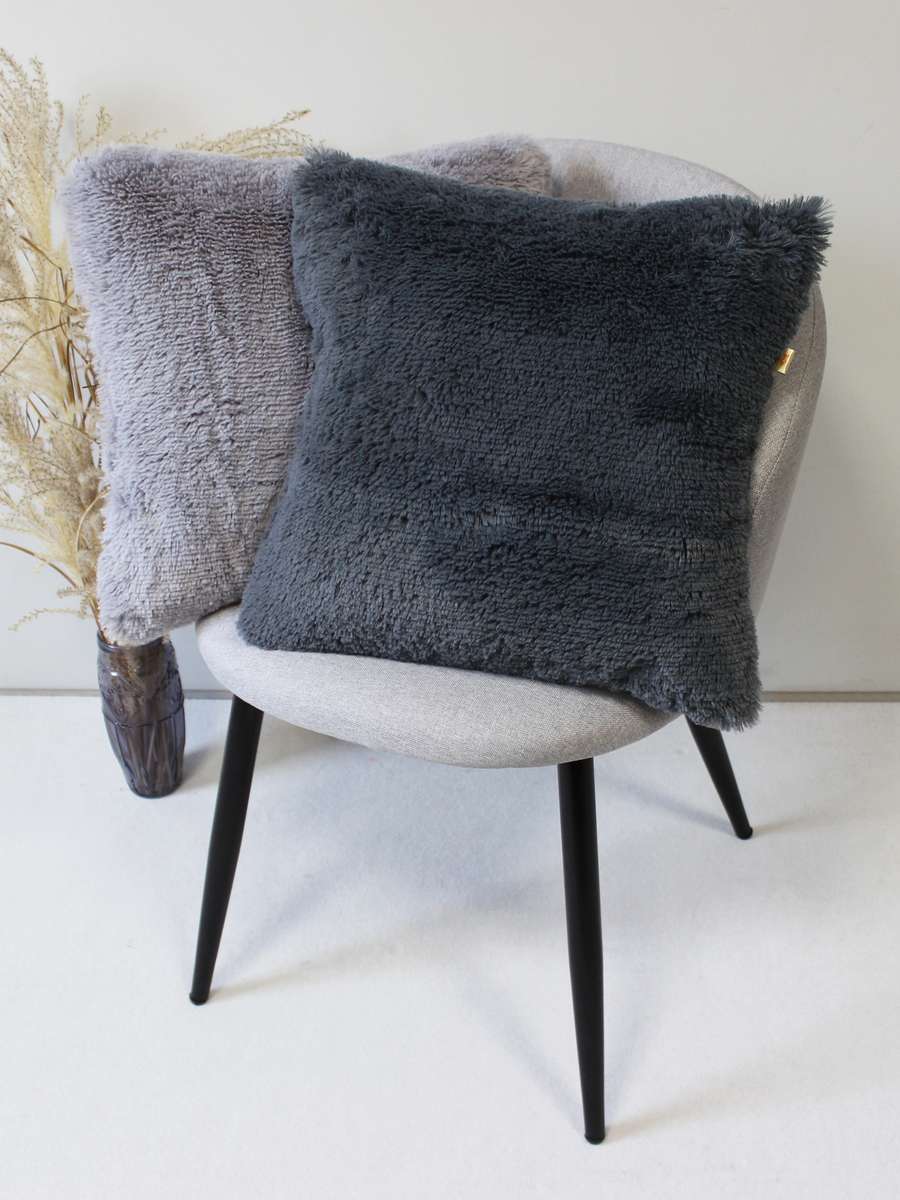 Подушка декоративная PLUSH. 43x43. Каталог Матекс Подушка декоративная PLUSH. 43x43. Каталог Матекс
