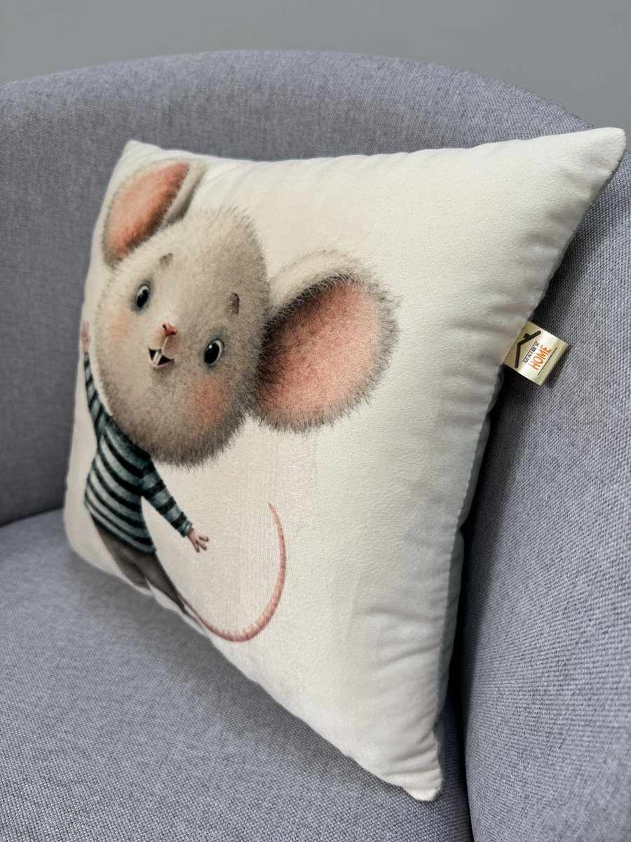 Подушка декоративная FLUFFY. МЫШОНОК 33x33. Каталог Матекс Подушка декоративная FLUFFY. МЫШОНОК 33x33. Каталог Матекс