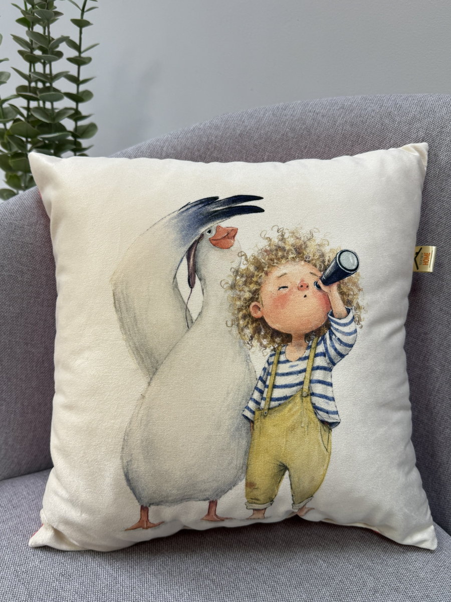 Подушка декоративная FLUFFY. В ДАЛЕКИЕ ДАЛИ 33x33. Каталог Матекс