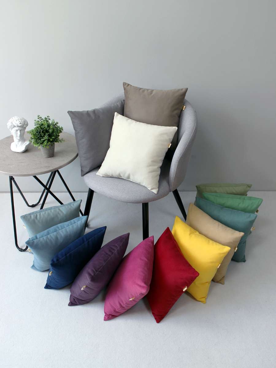 Подушка декоративная ARIA PREMIUM VELOURS.  35x35. Каталог Матекс