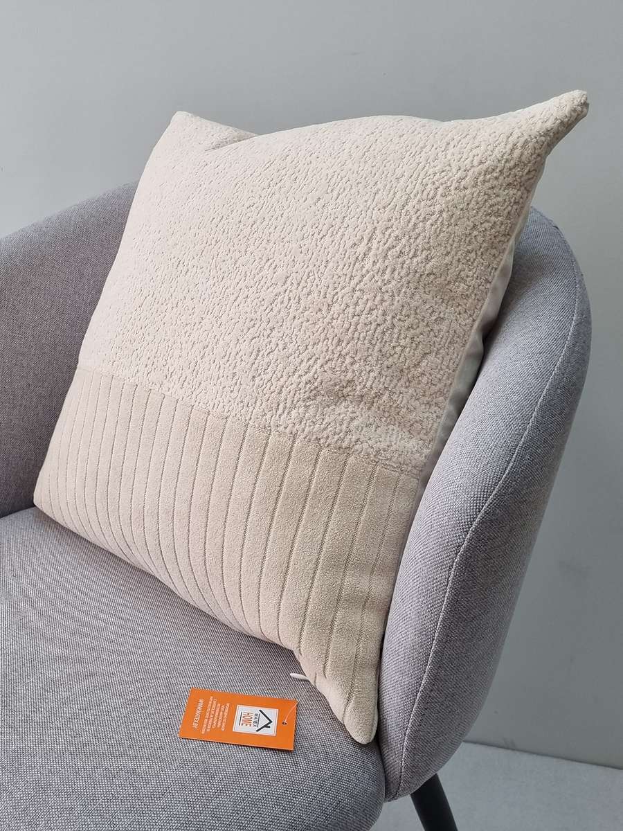 Наволочка декоративная TUFTED VELVET.  45x45. Каталог Матекс